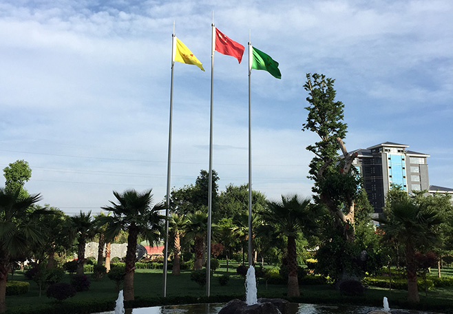 6新聞-14中國民營醫藥連鎖老大鴻翔一心堂牽手李華清重塑品牌新形象_03