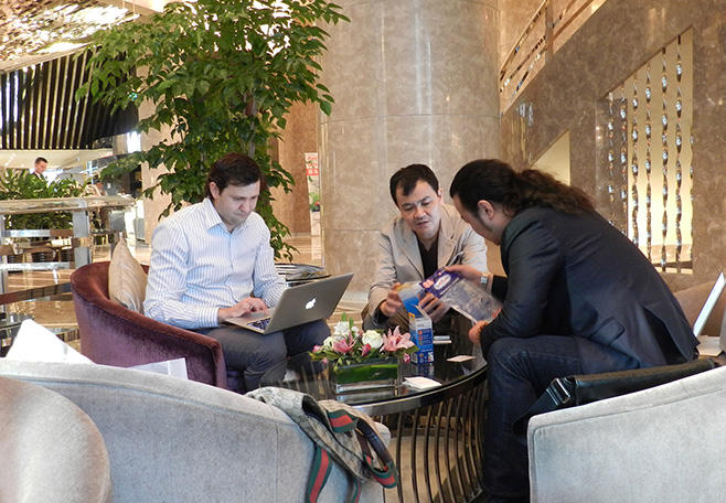 6新聞-17李華清設(shè)計總裁與新加坡負(fù)責(zé)人會見俄羅斯羅塞爾公司_10