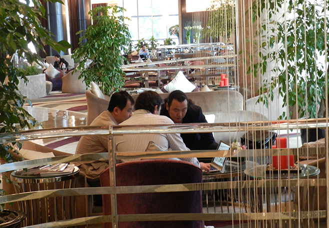 6新聞-17李華清設(shè)計總裁與新加坡負(fù)責(zé)人會見俄羅斯羅塞爾公司_12